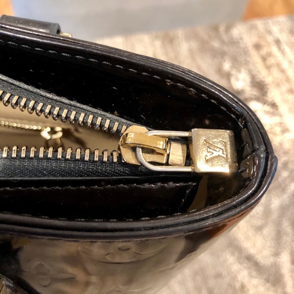 (SOLD) Louis Vuitton Houston - Picture 4 of 11